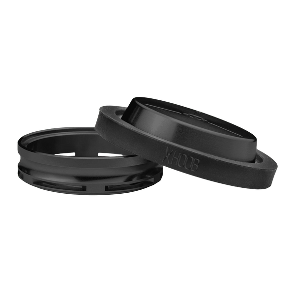 Black hookah heat management device with lid and ventilation slots